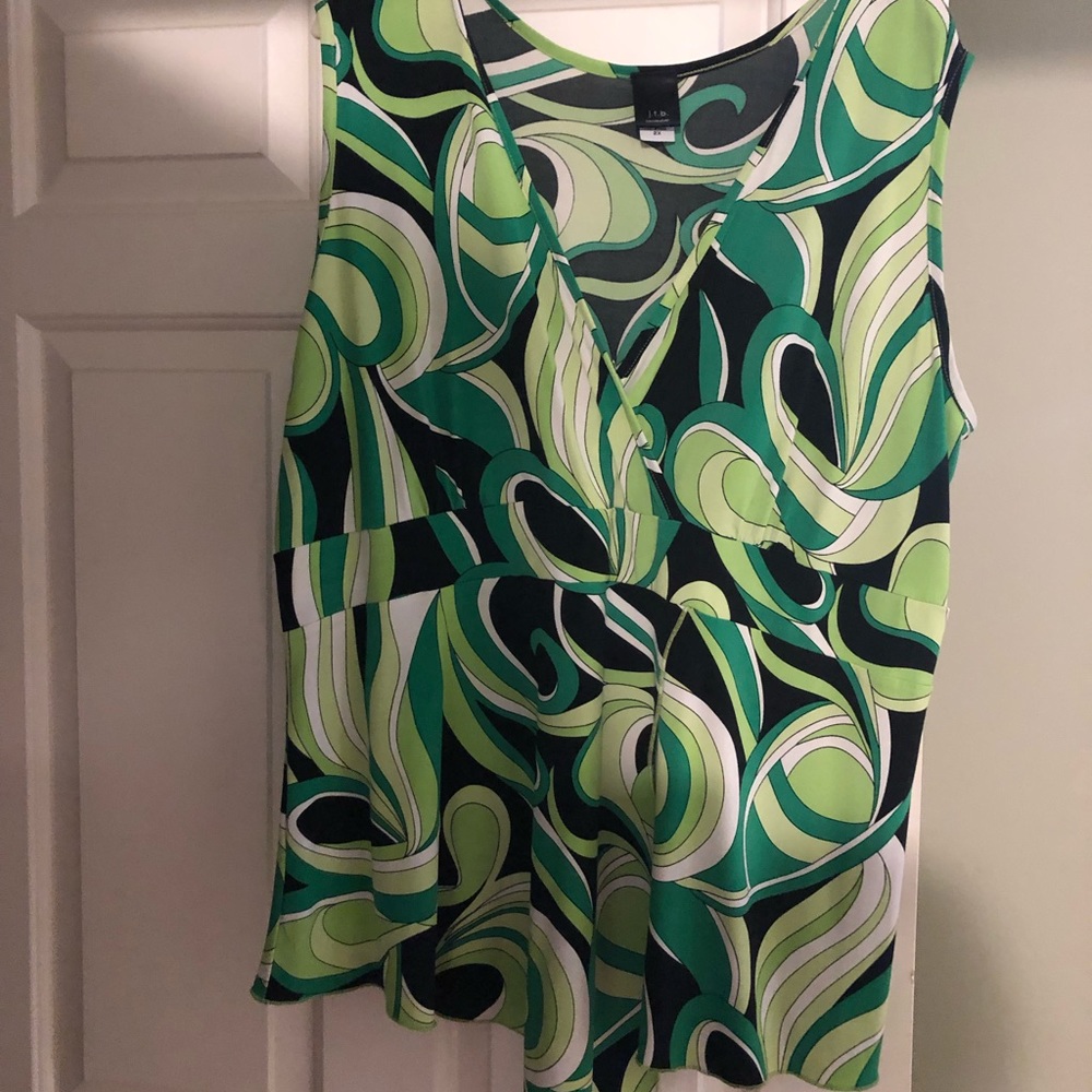 Ladies sleeveless top.